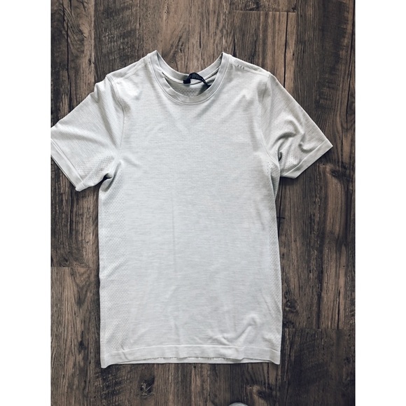 Lululemon Metal Vent Tech Short Sleeve 2.0 - Picture 3 of 5